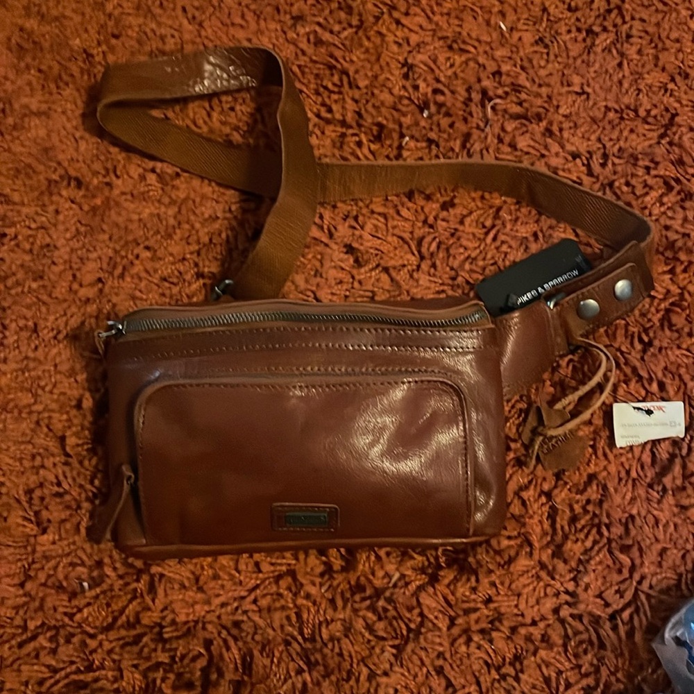 Spikes and Sparrow Leather belt bag. New!